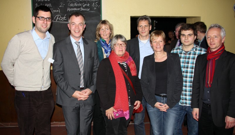 Das Foto zeigt v. l. Ali Bas, Sprecher KV Warendorf; Johannes Remmel, Umweltminister NRW; Barbara Köß, Fraktionsvorsitzende Oelde; Reinhild Spitz, Ratsmitglied Telgte; Peter Spieker, Sprecher OV Telgte; Maria Klein-Schmeink, MdB aus Münster; Alexander Ringbeck, Direktkandidat zur Bundestagswahl; Wolfgang Pieper, Bürgermeister Telgte